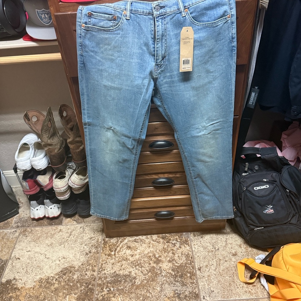Levi's Classic Blue Straight Jeans for Men